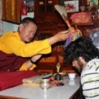 Обучение экзотическим видам массажа в Непале: Тибетский массаж Ку-нье, Моксотерапия, Звукотерапия планетарными чашами, терапия Хорге-метса