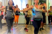 Танцевально-двигательные занятия «мама и ребенок»