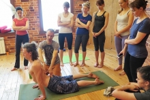 Курс подготовки профессиональных преподавателей йоги (250/280 часов со специализацией)